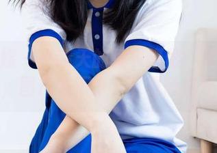 物恋传媒 – 小晴天的睡衣摄影：早起不着急，图片看不少，下载随你便！