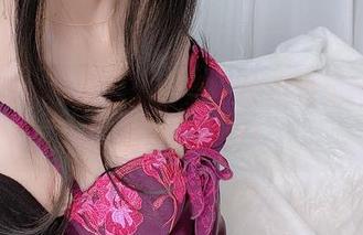 一系列牛仔裤造型，难以抗拒的免费眼酱大魔王w套图！
