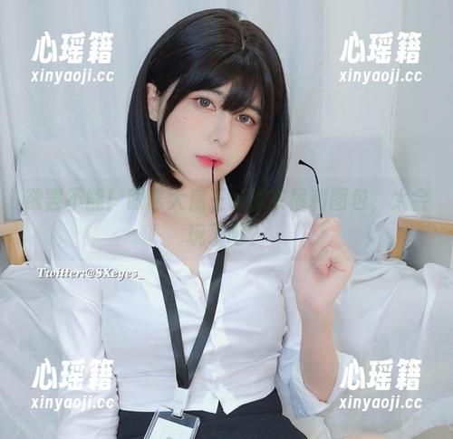 眼酱大魔王w 欲罢不能!眼酱大魔王w泳衣福利图包,太会玩了吧?