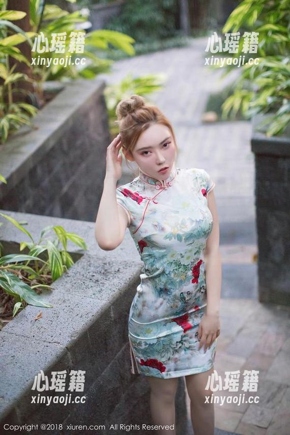 秀人网-Wendy智秀 秀人网 - 医院新规定:进来看Wendy智秀护士写真者需配备医用眼镜,原图、精选,干扰视力警报已开启!