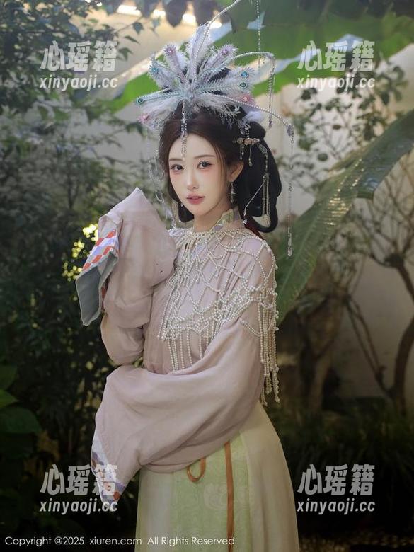 秀人网-杨可可coco 秀人网 - 油亮写真,杨可可coco在线,提醒你别滑倒哦,哈哈。