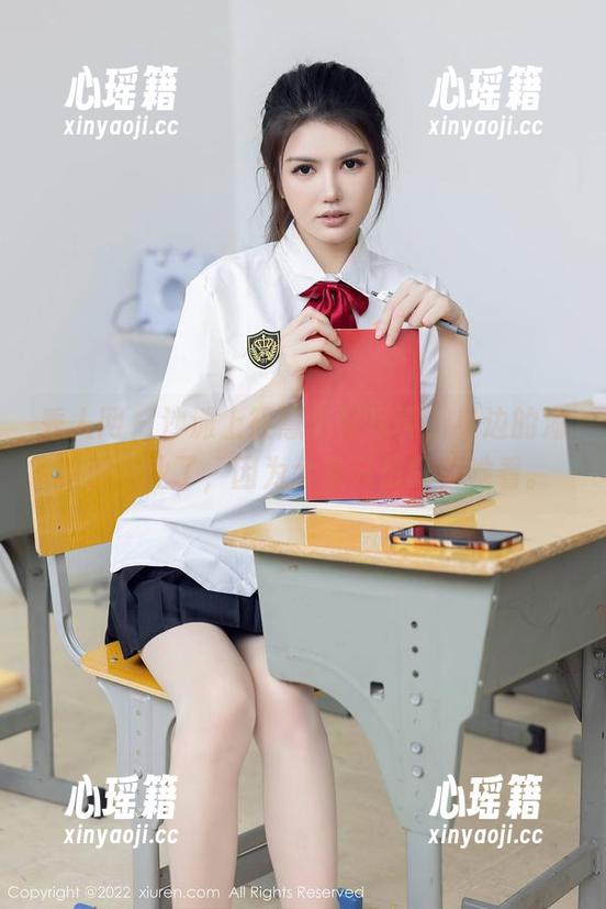 秀人网-筱慧 秀人网 - 沙滩上筱慧美臀写真,身边的海鸥都失业了,因为大家只想盯着她看。