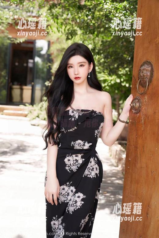 秀人网-糯美子Mini 秀人网 - 眼镜里的糯美子Mini:私拍界的小清新,甩你一脸