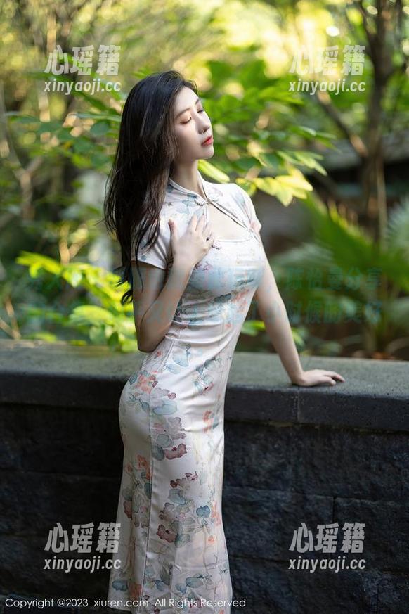 秀人网-陈怡曼 秀人网 - 制服也能如此玩味,陈怡曼分享的合集,似乎又让人想起了小时候的美好。