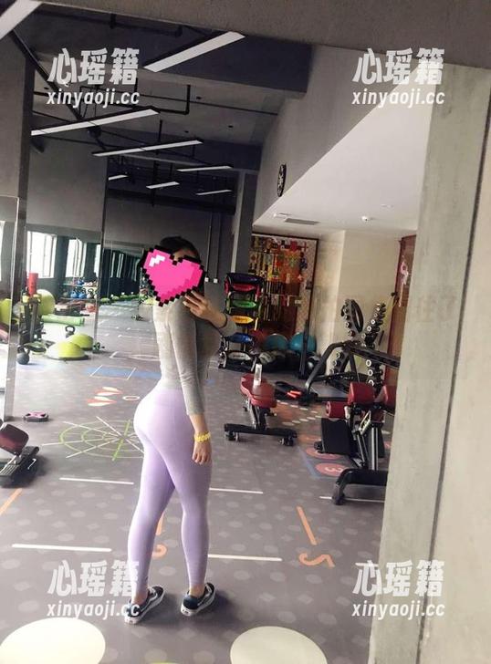 紫色哒豚豚 微密圈 - 被紫色哒豚豚的私拍图集圈住了,剧情复杂得像一部剧