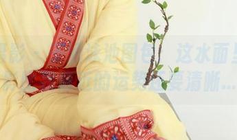 绮梦摄影 – 子涵泳池图包：这水面里的倒影比我最近的运势还要清晰…