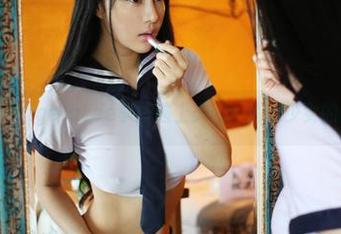 美媛馆 – 当AngelaLee李玲遇上美图：俏皮少女的图包奇遇！