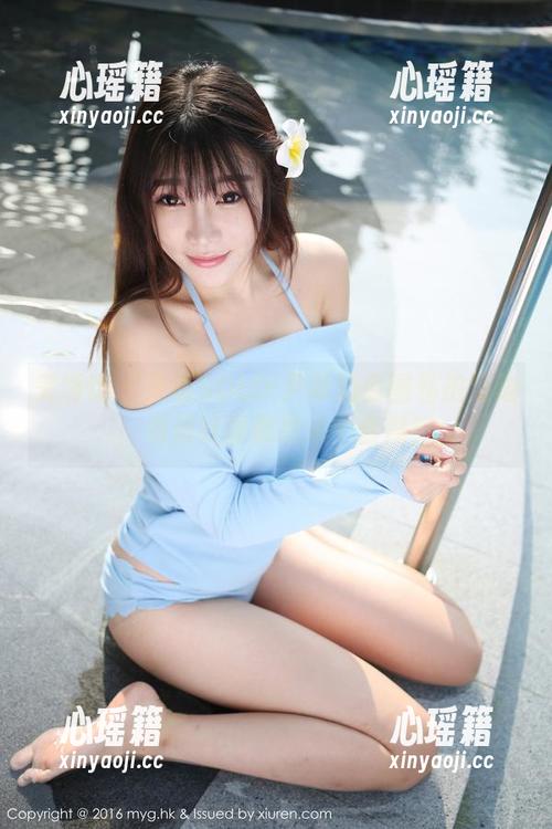 美媛馆-SOLO-尹菲 美媛馆 - 来看SOLO-尹菲的原图私拍海边,海浪好像都想来个合照!