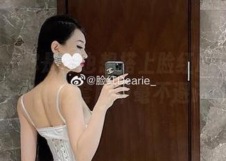 微密圈 – 你是否也想搭上脸红Dearie姐姐的快车？她在套图中毫不避讳地分享！