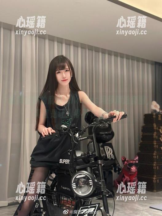 腐团儿Ikaros 新鲜出炉的腐团儿Ikaros玛莎精选套图,简直是让人停不下来的刷!