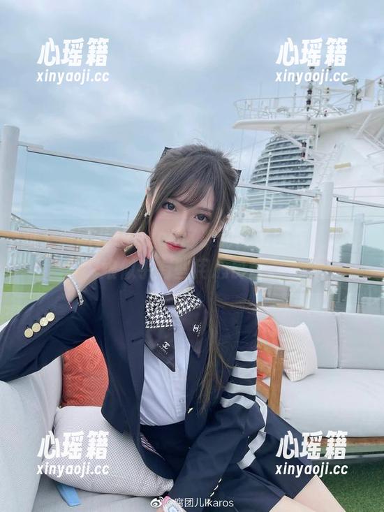 腐团儿Ikaros 对于腐团儿Ikaros这次的高清图包,蒂雅娘似乎有些用心良苦。