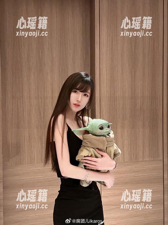 腐团儿Ikaros 原图资源来了,腐团儿Ikaros的阿尔托莉雅炫耀了一番。