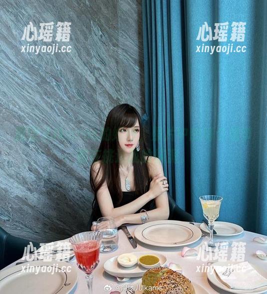 腐团儿Ikaros的婚纱，照片中的每个细节都在挑逗我的脑洞。