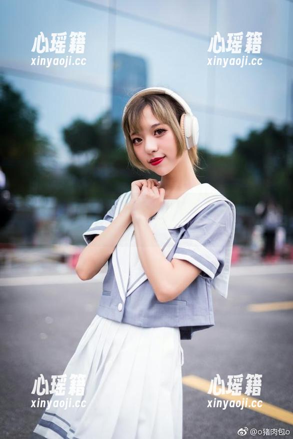 舞小喵 舞小喵带着学姐合集:好奇心与逗趣的完美平衡