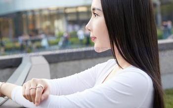 蜜桃社 – 在线现身，李颖诗的和服写真每一帧都像在说悄悄话