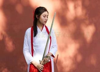 蜜桃社 – 从未想过的礼服搭配，陌子Mandy作品，速来下载！