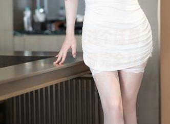 语画界 – 决定不继续这个话题了，但言沫那条连衣裙写真，资源完全打破常规，让人想要一直看下去。