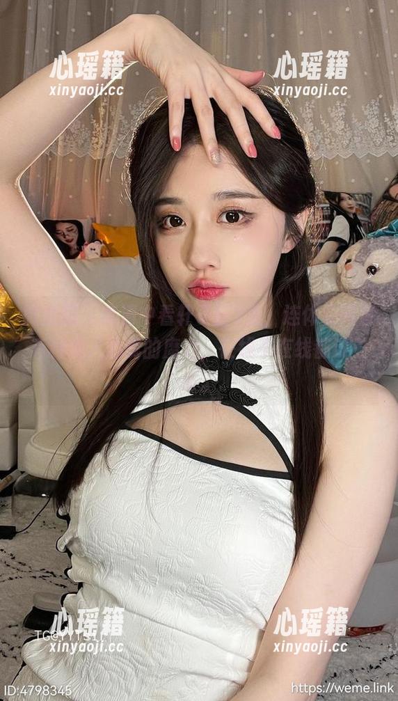 轩子巨2兔 微密圈 - 高清中看轩子巨2兔,连体衣简直有种摄人心魄的魔力,在线不在线都没关系。
