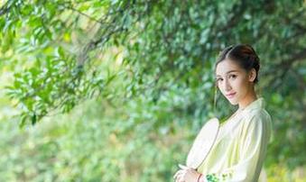 轰趴猫 – 有多美？梦心玥最新女神美图，快来见见为啥大家都在讨论！