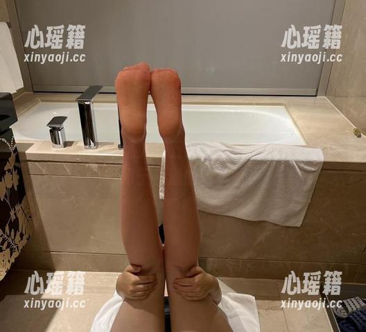 微密圈 - 我和迷人的五姨太的空姐写真合集，不同于普通的飞机舱！