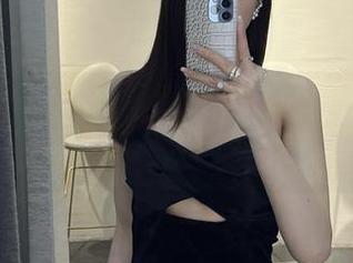 微密圈 – 金希儿自拍图册：她的脸蛋跟她的表情一样富有戏剧性！
