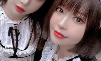 又到福利时刻，面饼仙儿的黑丝女仆写真，来个细致欣赏吧。
