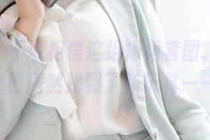 魅妍社 – 不敢相信这组短裙套图，Angela小热巴居然找到了新玩具——腿！