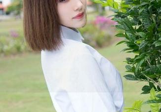 魅妍社 – 小乔Joyi的写真与她的定制礼服：这次她要把“走路带风”演绎成“走路带瞩目”啦！